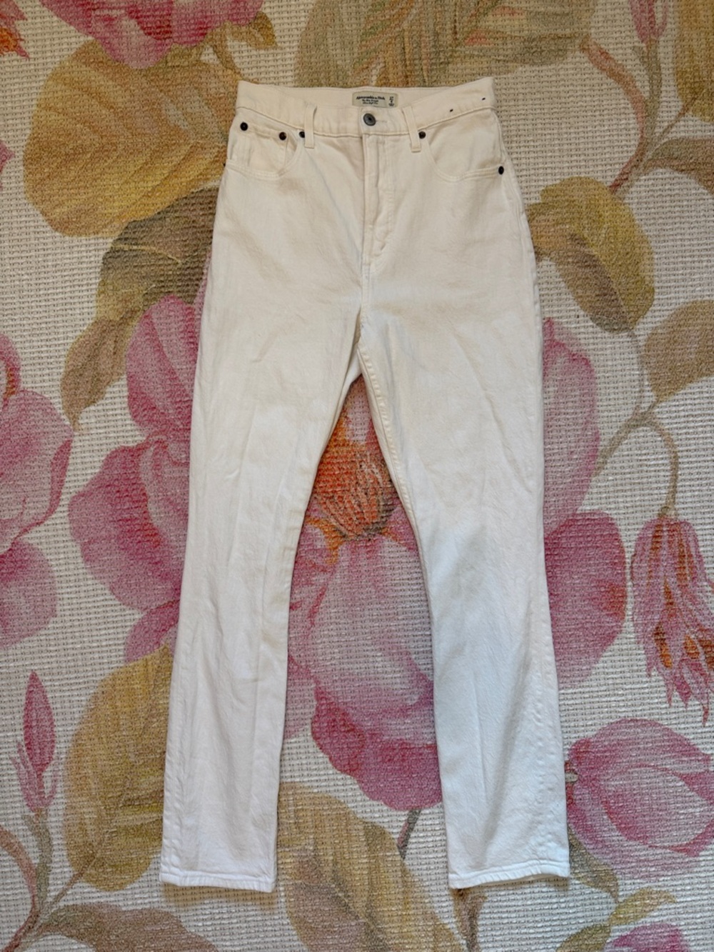Abercrombie & Fitch Curve Love White Straight Leg Jeans